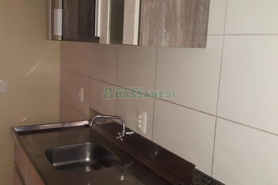 Apartamento com 56m², 2 dormitórios, 2 vagas, no bairro Colina do Sol em Caxias do Sul para Comprar