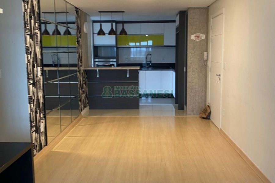 Apartamento com 77m², 2 dormitórios, 6 vagas, no bairro Colina Sorriso em Caxias do Sul para Comprar