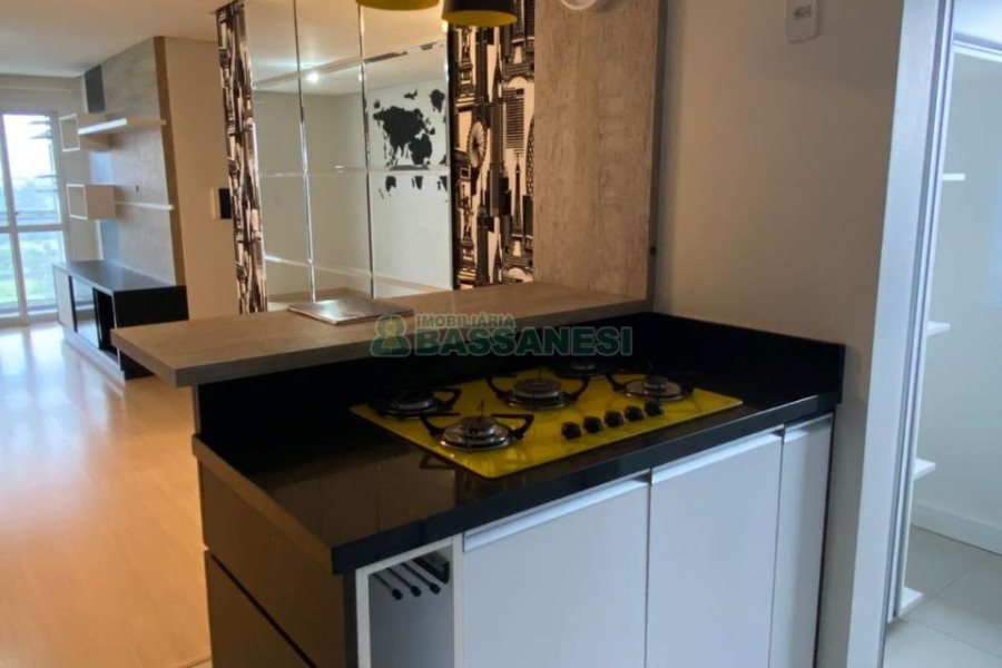 Apartamento com 77m², 2 dormitórios, 6 vagas, no bairro Colina Sorriso em Caxias do Sul para Comprar