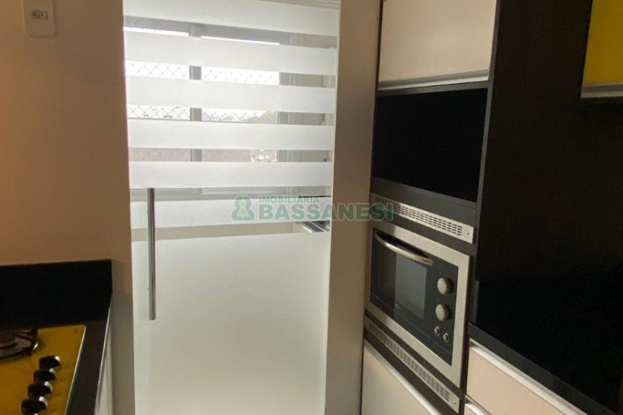 Apartamento com 77m², 2 dormitórios, 6 vagas, no bairro Colina Sorriso em Caxias do Sul para Comprar