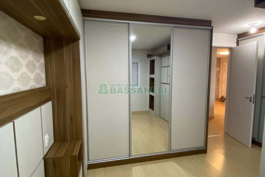 Apartamento com 77m², 2 dormitórios, 6 vagas, no bairro Colina Sorriso em Caxias do Sul para Comprar