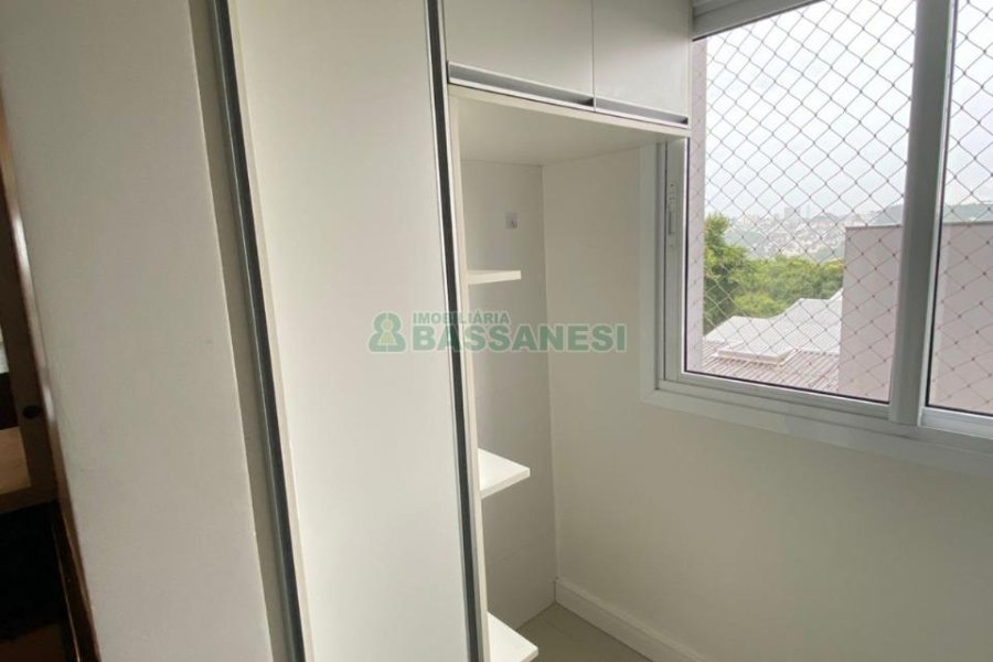 Apartamento com 77m², 2 dormitórios, 6 vagas, no bairro Colina Sorriso em Caxias do Sul para Comprar