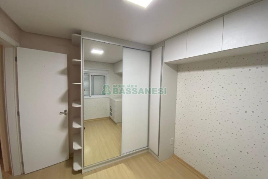 Apartamento com 77m², 2 dormitórios, 6 vagas, no bairro Colina Sorriso em Caxias do Sul para Comprar