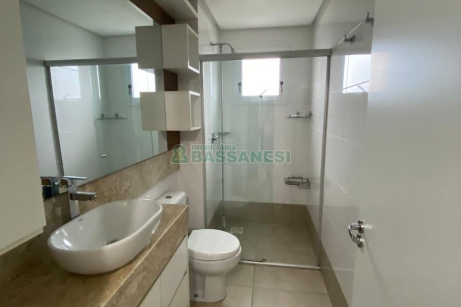 Apartamento com 77m², 2 dormitórios, 6 vagas, no bairro Colina Sorriso em Caxias do Sul para Comprar