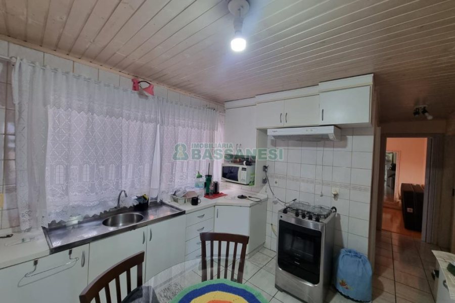 Predio com 493m², no bairro Santa Catarina em Caxias do Sul para Comprar