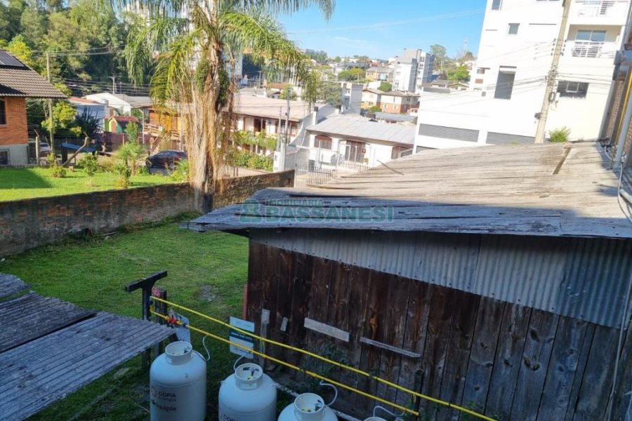Predio com 493m², no bairro Santa Catarina em Caxias do Sul para Comprar