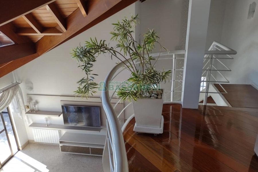 Apartamento com 245m², 3 dormitórios, 2 vagas, no bairro Centro em Caxias do Sul para Alugar ou Comprar