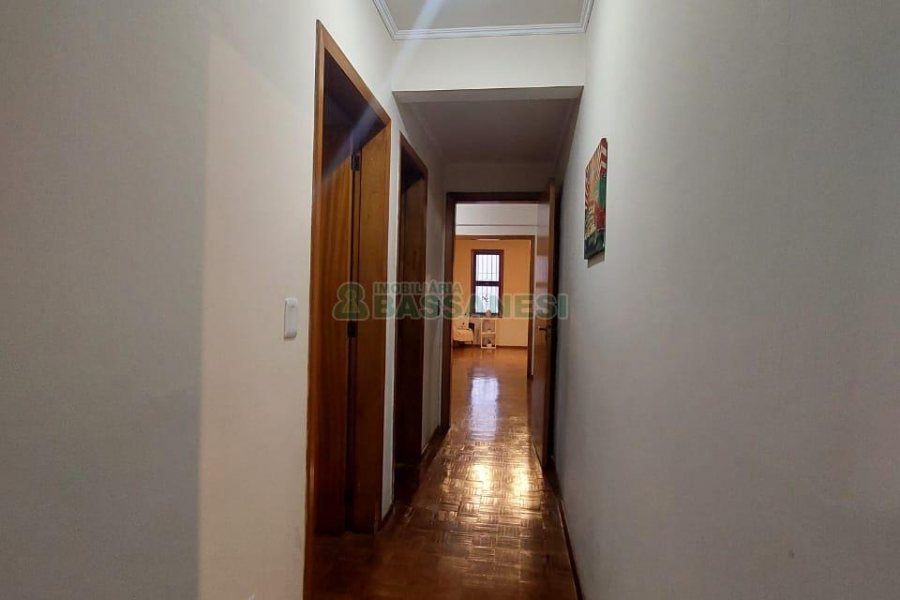 Apartamento com 139m², 3 dormitórios, 1 vaga, no bairro Medianeira em Caxias do Sul para Comprar
