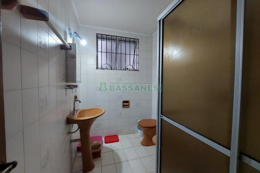 Apartamento com 139m², 3 dormitórios, 1 vaga, no bairro Medianeira em Caxias do Sul para Comprar
