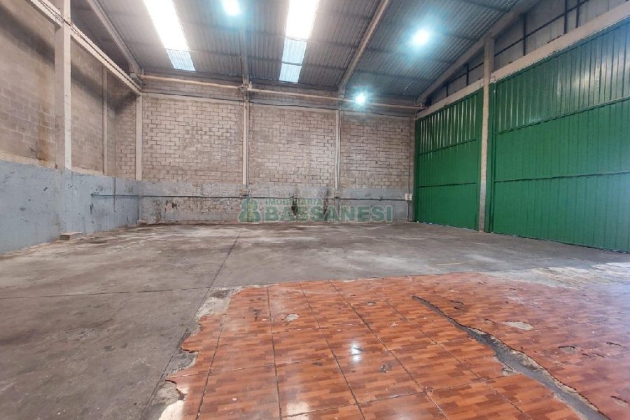 Pavilhão com 228m², no bairro Jardim Eldorado em Caxias do Sul para Alugar