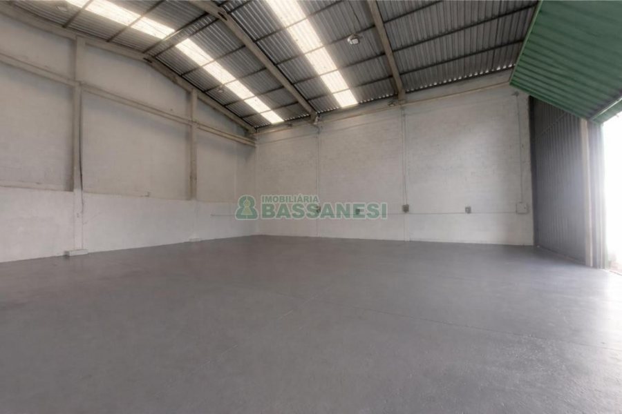 Pavilhão com 228m², no bairro Jardim Eldorado em Caxias do Sul para Alugar