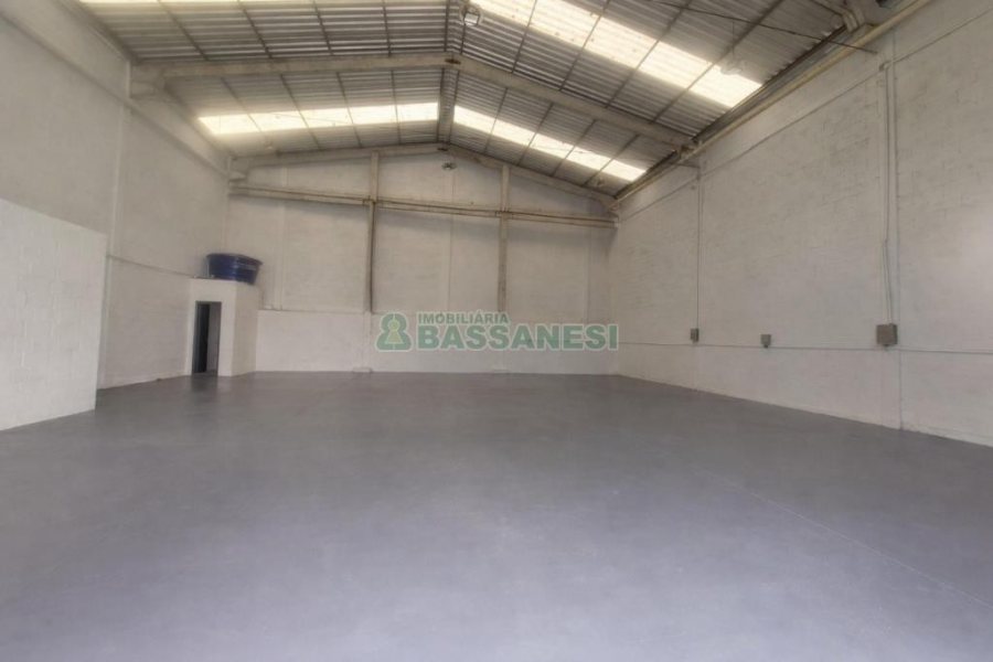 Pavilhão com 228m², no bairro Jardim Eldorado em Caxias do Sul para Alugar