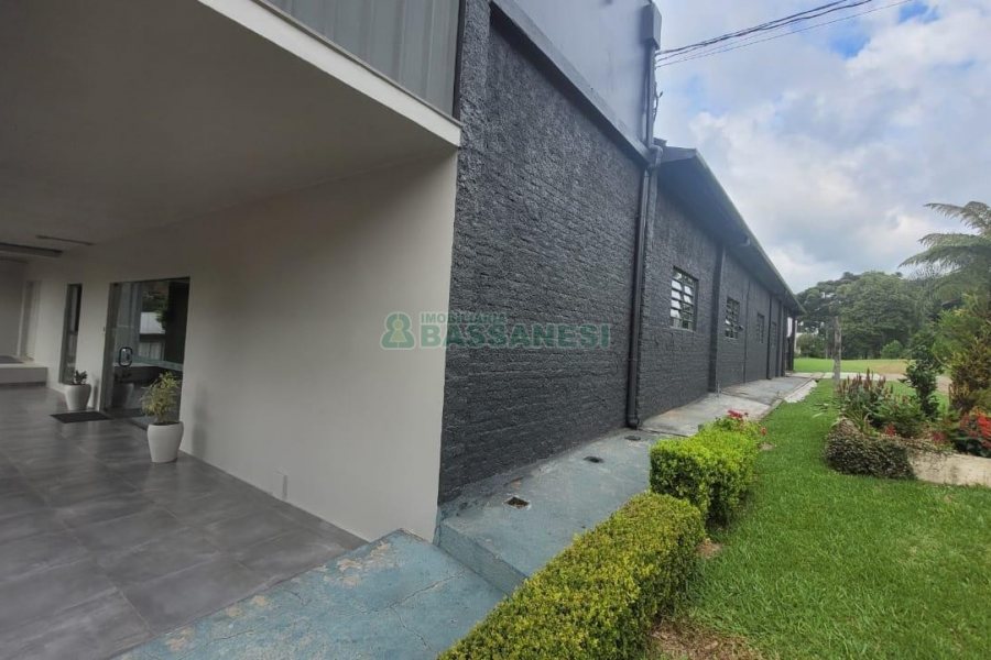 Pavilhão com 1000m², no bairro Maestra em Caxias do Sul para Alugar