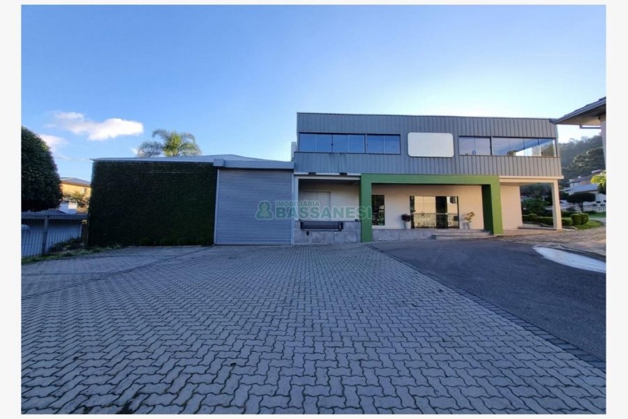 Pavilhão com 1000m², no bairro Maestra em Caxias do Sul para Alugar
