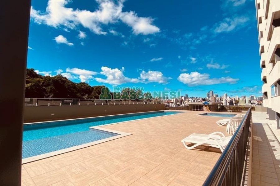 Apto Mobiliado com 68m², 2 dormitórios, 2 vagas, no bairro Madureira em Caxias do Sul para Alugar