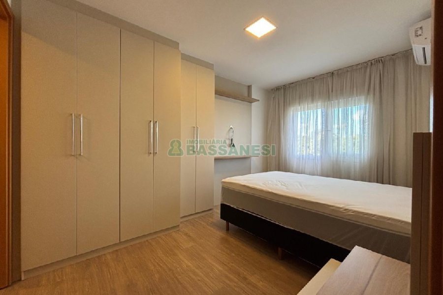 Apto Mobiliado com 68m², 2 dormitórios, 2 vagas, no bairro Madureira em Caxias do Sul para Alugar