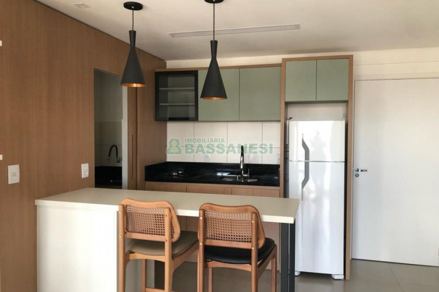 Apto Mobiliado com 42m², 1 dormitório, 1 vaga, no bairro Lourdes em Caxias do Sul para Alugar