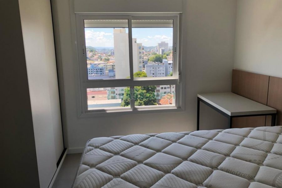 Apto Mobiliado com 42m², 1 dormitório, 1 vaga, no bairro Lourdes em Caxias do Sul para Alugar