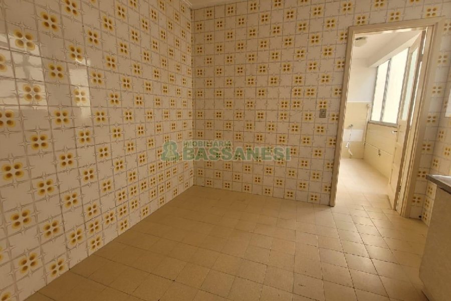 Apartamento com 76m², 2 dormitórios, 1 vaga, no bairro Madureira em Caxias do Sul para Alugar