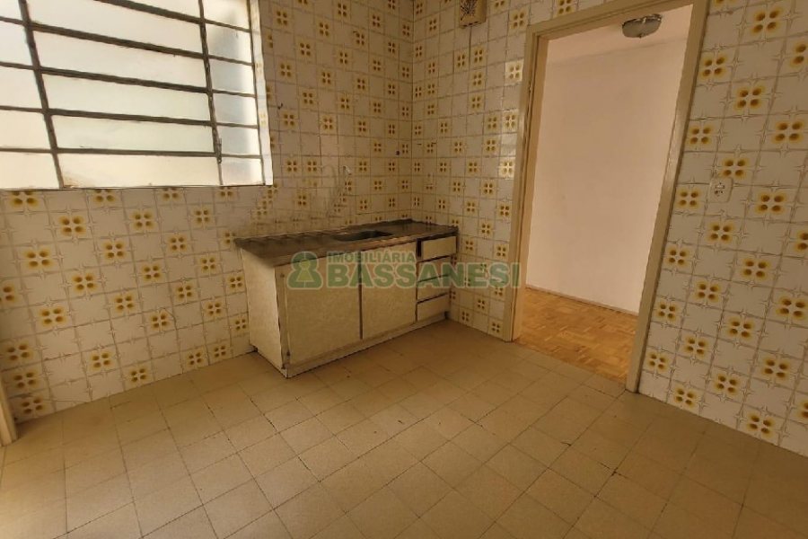 Apartamento com 76m², 2 dormitórios, 1 vaga, no bairro Madureira em Caxias do Sul para Alugar