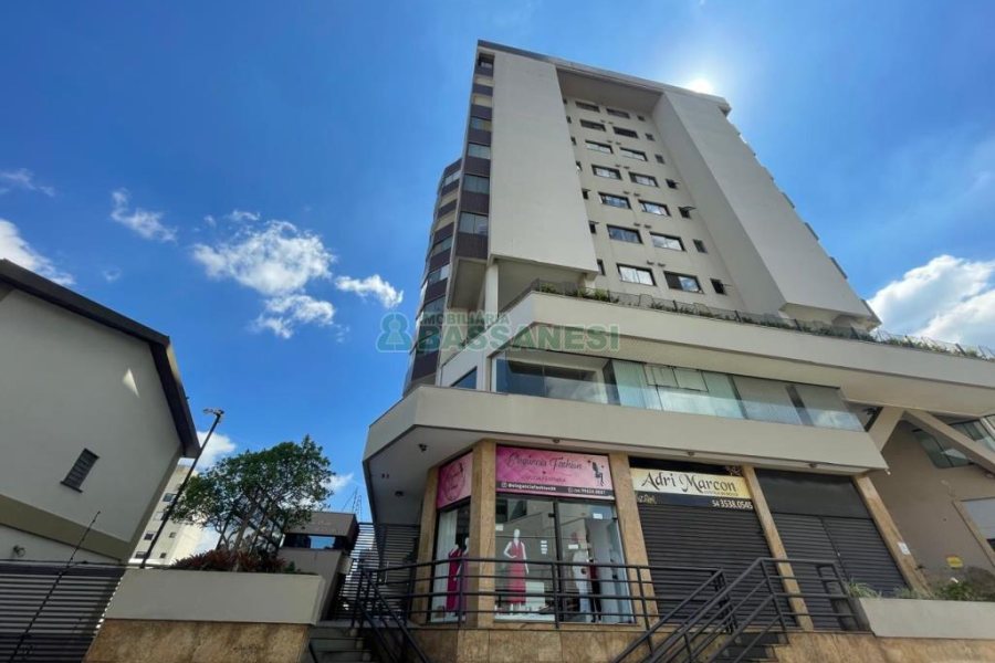 Apartamento com 80m², 2 dormitórios, 1 vaga, no bairro Pio X em Caxias do Sul para Comprar