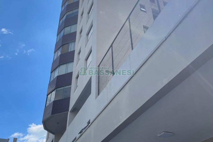 Apartamento com 80m², 2 dormitórios, 1 vaga, no bairro Pio X em Caxias do Sul para Comprar