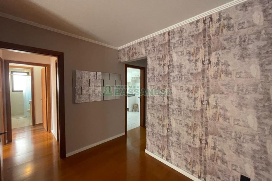 Apartamento com 80m², 2 dormitórios, 1 vaga, no bairro Pio X em Caxias do Sul para Comprar