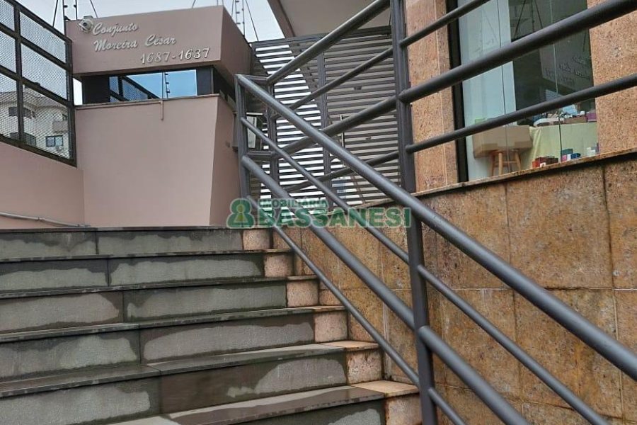 Apartamento com 80m², 2 dormitórios, 1 vaga, no bairro Pio X em Caxias do Sul para Comprar