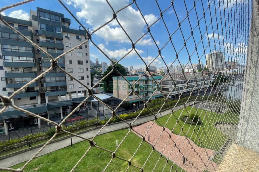 Apartamento com 80m², 2 dormitórios, 1 vaga, no bairro Pio X em Caxias do Sul para Comprar