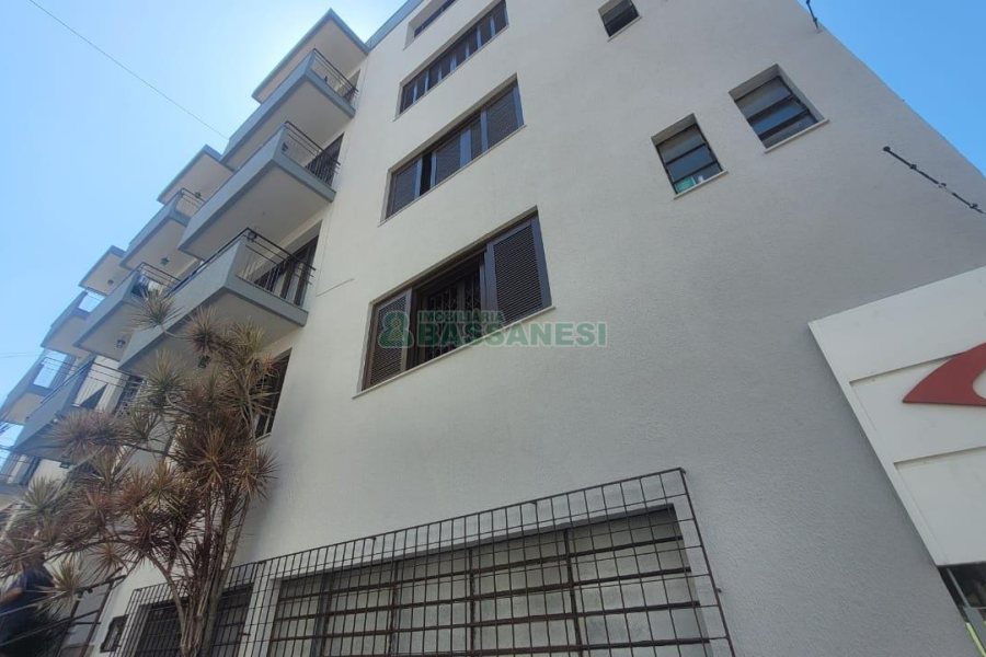 Apartamento com 82m², 2 dormitórios, 1 vaga, no bairro Santa Catarina em Caxias do Sul para Comprar