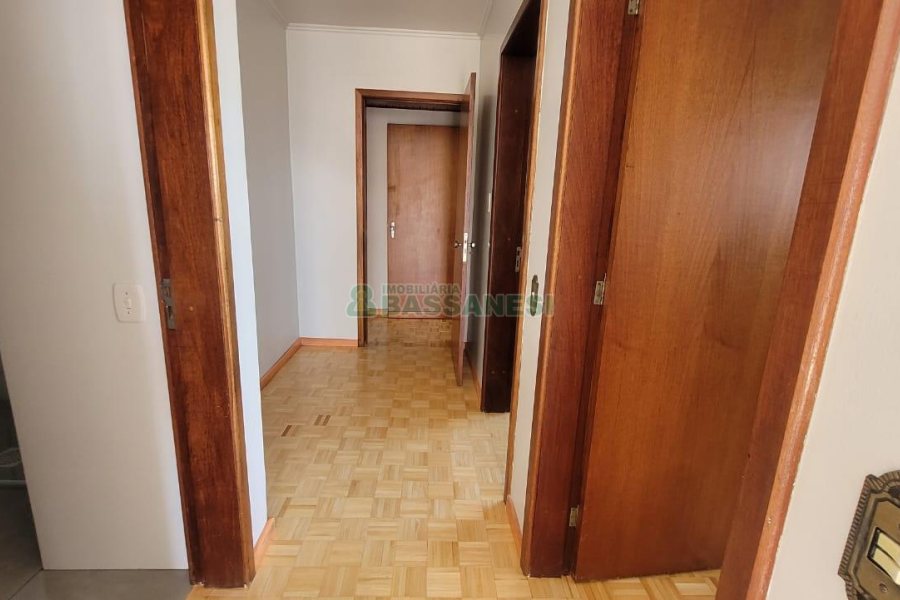 Apartamento com 82m², 2 dormitórios, 1 vaga, no bairro Santa Catarina em Caxias do Sul para Comprar