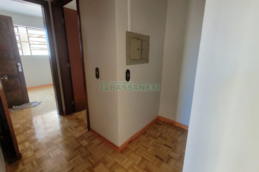 Apartamento com 82m², 2 dormitórios, 1 vaga, no bairro Santa Catarina em Caxias do Sul para Comprar
