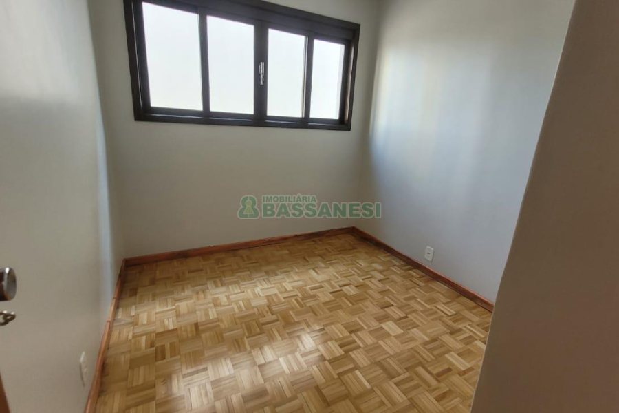 Apartamento com 82m², 2 dormitórios, 1 vaga, no bairro Santa Catarina em Caxias do Sul para Comprar