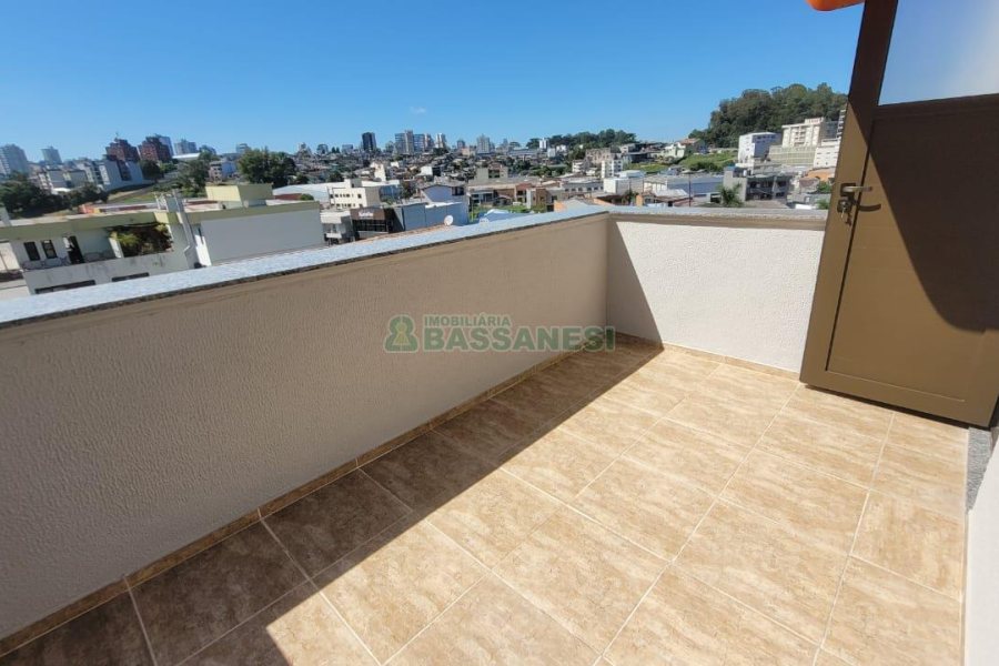 Apartamento com 82m², 2 dormitórios, 1 vaga, no bairro Santa Catarina em Caxias do Sul para Comprar