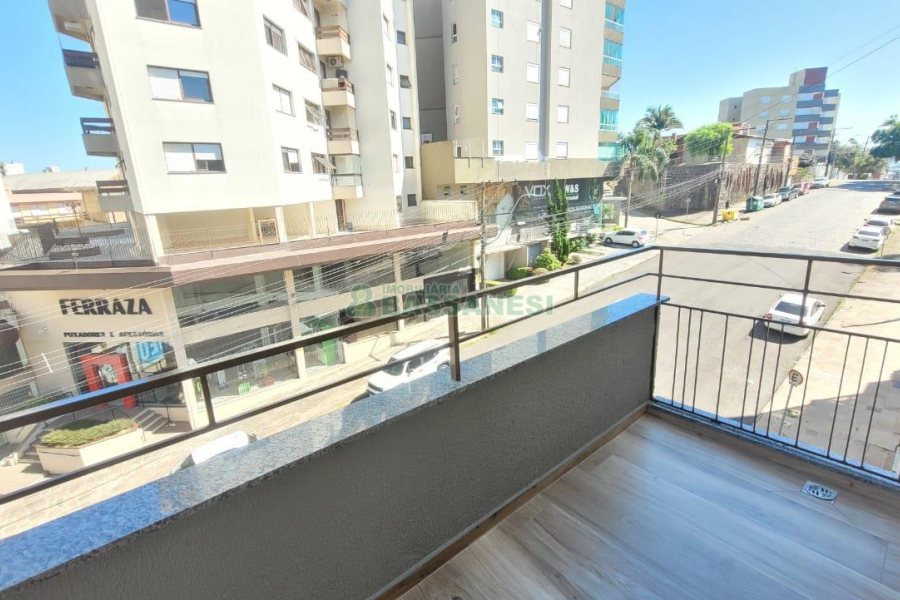 Apartamento com 82m², 2 dormitórios, 1 vaga, no bairro Santa Catarina em Caxias do Sul para Comprar