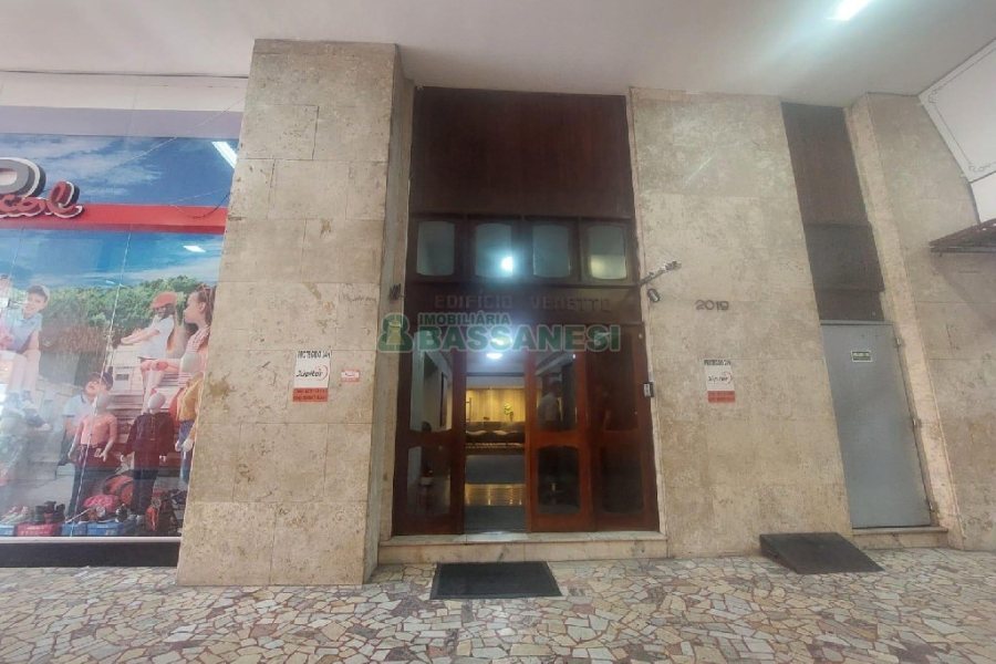 Apto Mobiliado com 107m², 3 dormitórios, 1 vaga, no bairro Centro em Caxias do Sul para Comprar