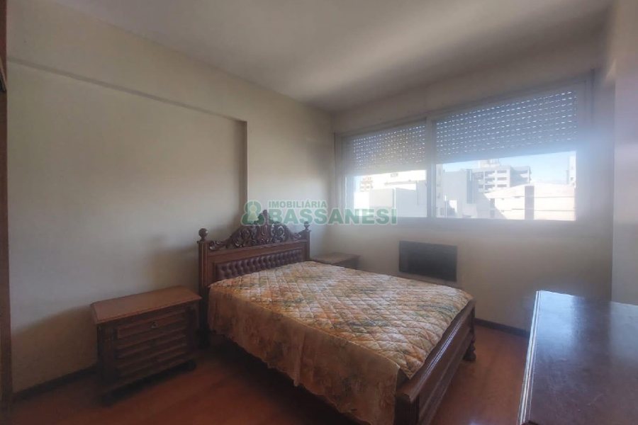 Apto Mobiliado com 107m², 3 dormitórios, 1 vaga, no bairro Centro em Caxias do Sul para Comprar