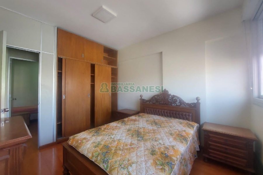 Apto Mobiliado com 107m², 3 dormitórios, 1 vaga, no bairro Centro em Caxias do Sul para Comprar