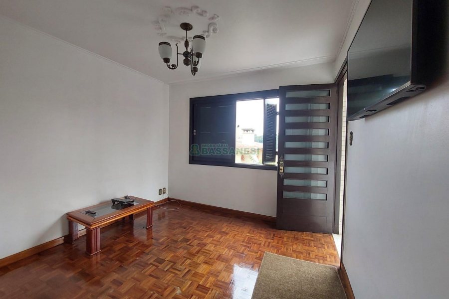 Casa com 70m², 2 dormitórios, no bairro Rio Branco em Caxias do Sul para Alugar