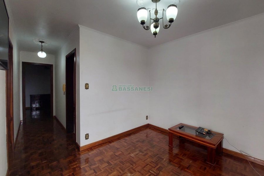 Casa com 70m², 2 dormitórios, no bairro Rio Branco em Caxias do Sul para Alugar