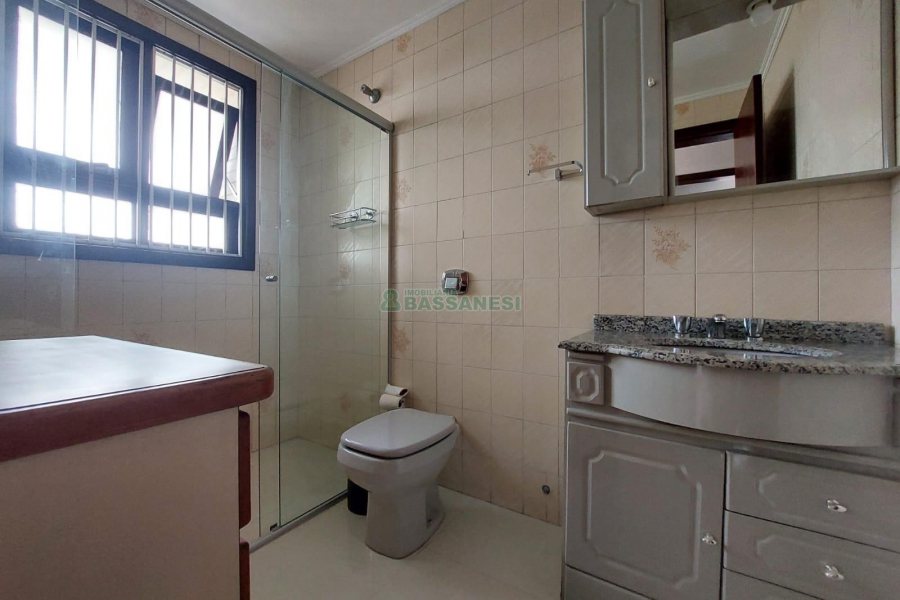 Casa com 70m², 2 dormitórios, no bairro Rio Branco em Caxias do Sul para Alugar