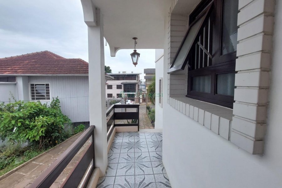 Casa com 70m², 2 dormitórios, no bairro Rio Branco em Caxias do Sul para Alugar
