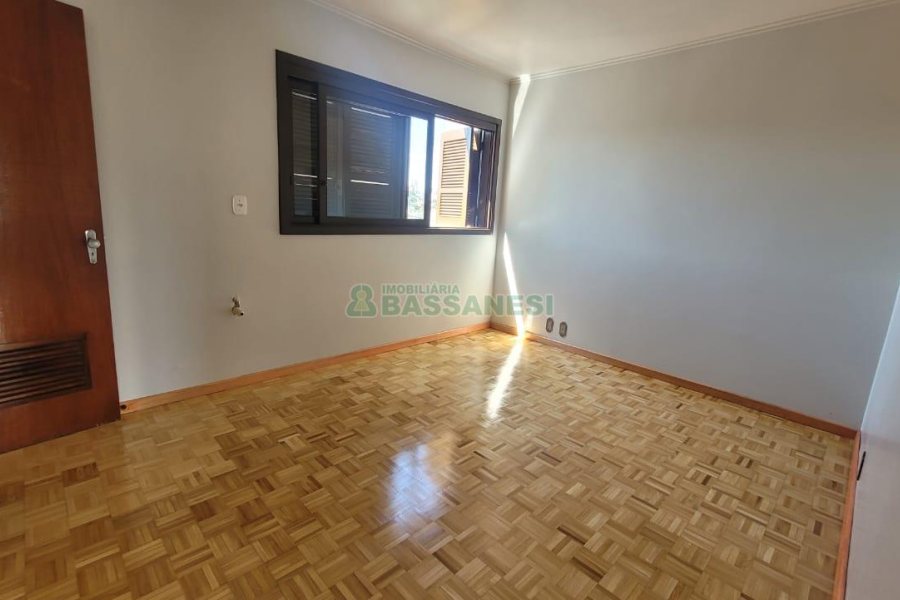 Apartamento com 88m², 2 dormitórios, 1 vaga, no bairro Santa Catarina em Caxias do Sul para Comprar