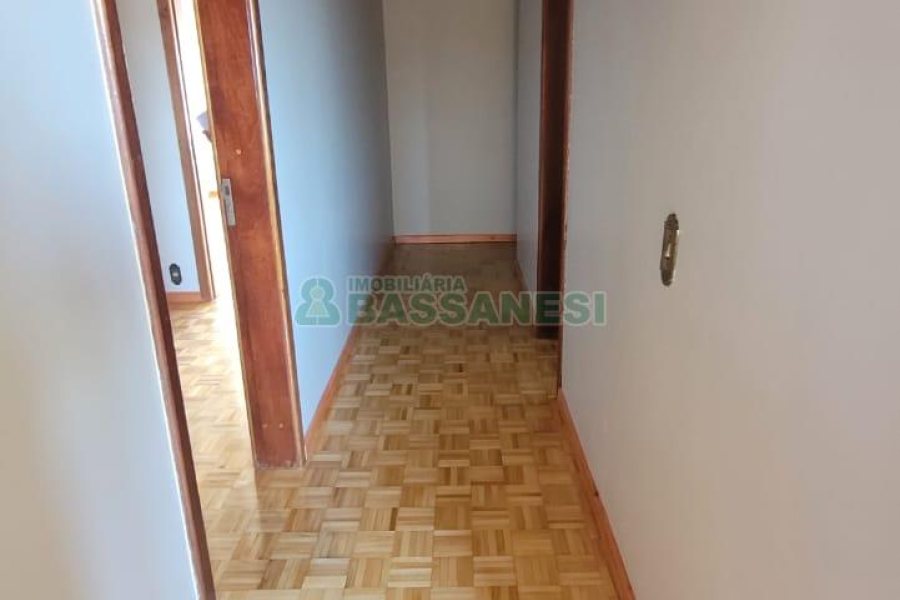 Apartamento com 88m², 2 dormitórios, 1 vaga, no bairro Santa Catarina em Caxias do Sul para Comprar