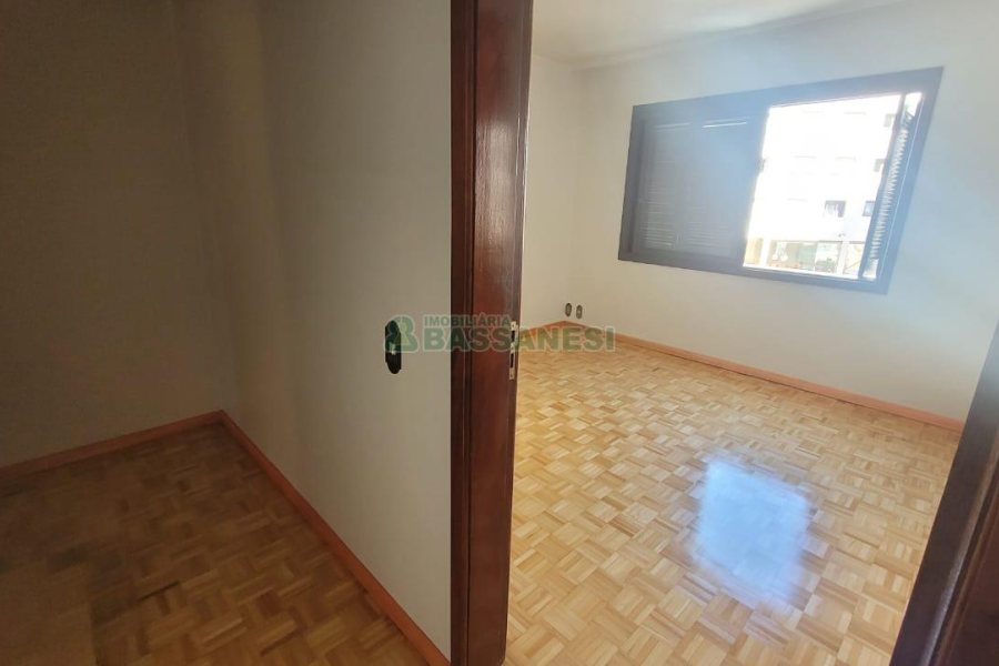 Apartamento com 88m², 2 dormitórios, 1 vaga, no bairro Santa Catarina em Caxias do Sul para Comprar