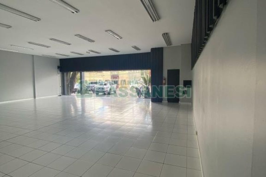 Loja com 192m², no bairro São Pelegrino em Caxias do Sul para Alugar