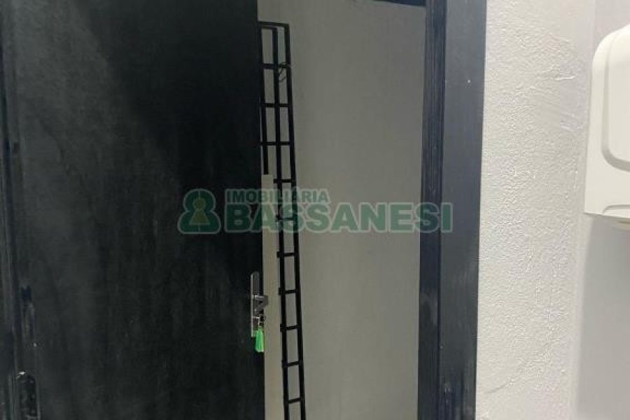 Loja com 192m², no bairro São Pelegrino em Caxias do Sul para Alugar