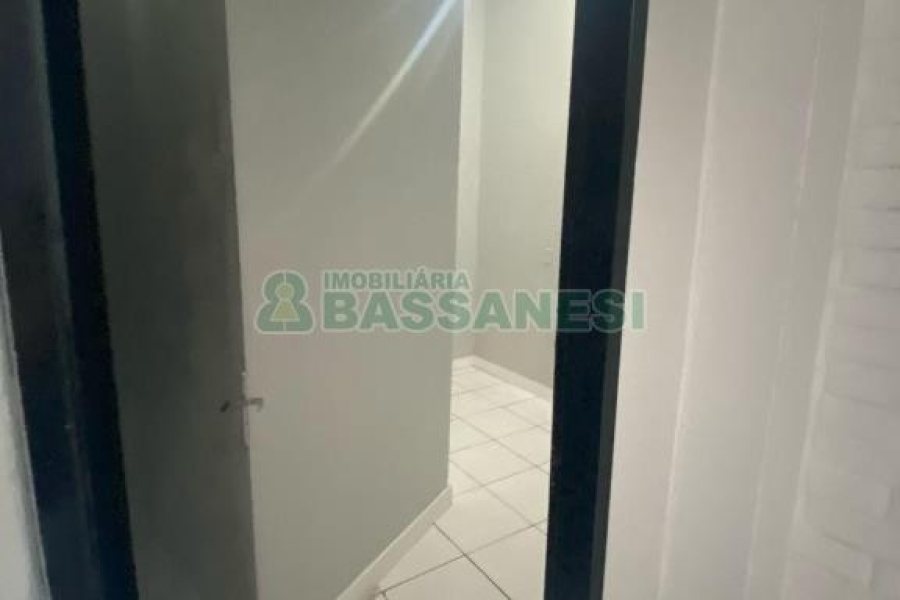 Loja com 192m², no bairro São Pelegrino em Caxias do Sul para Alugar