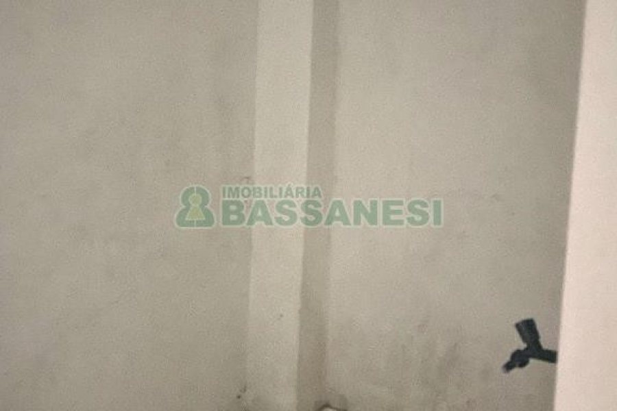Loja com 192m², no bairro São Pelegrino em Caxias do Sul para Alugar