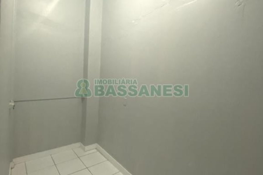 Loja com 192m², no bairro São Pelegrino em Caxias do Sul para Alugar